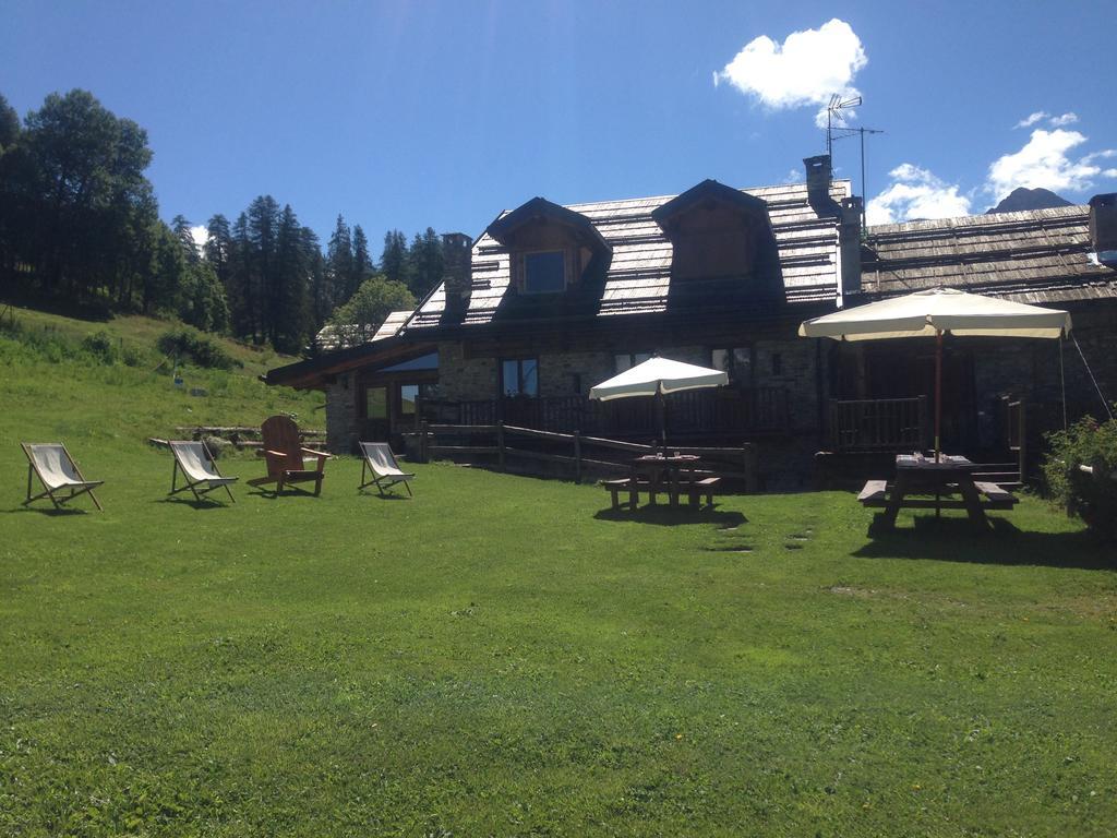 Agriturismo Il Fiocco Cesana Torinese Exterior photo