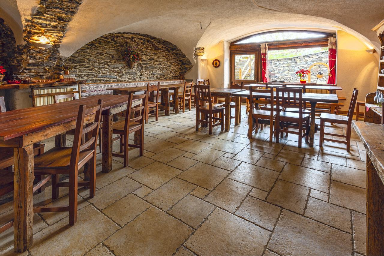 Agriturismo Il Fiocco Cesana Torinese Exterior photo